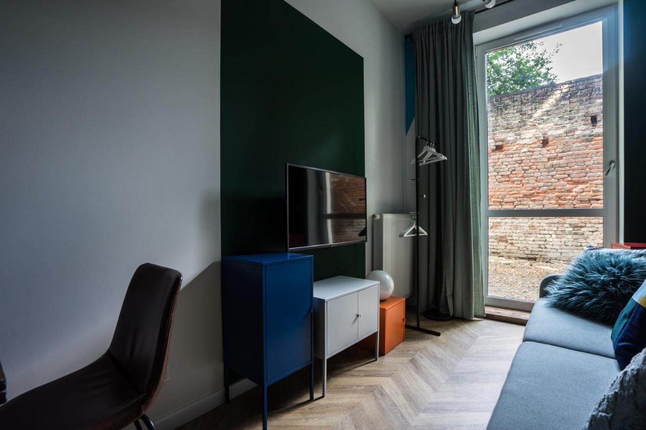 Zamkniete - Golden Apartments- Zabkowska * Warszawa